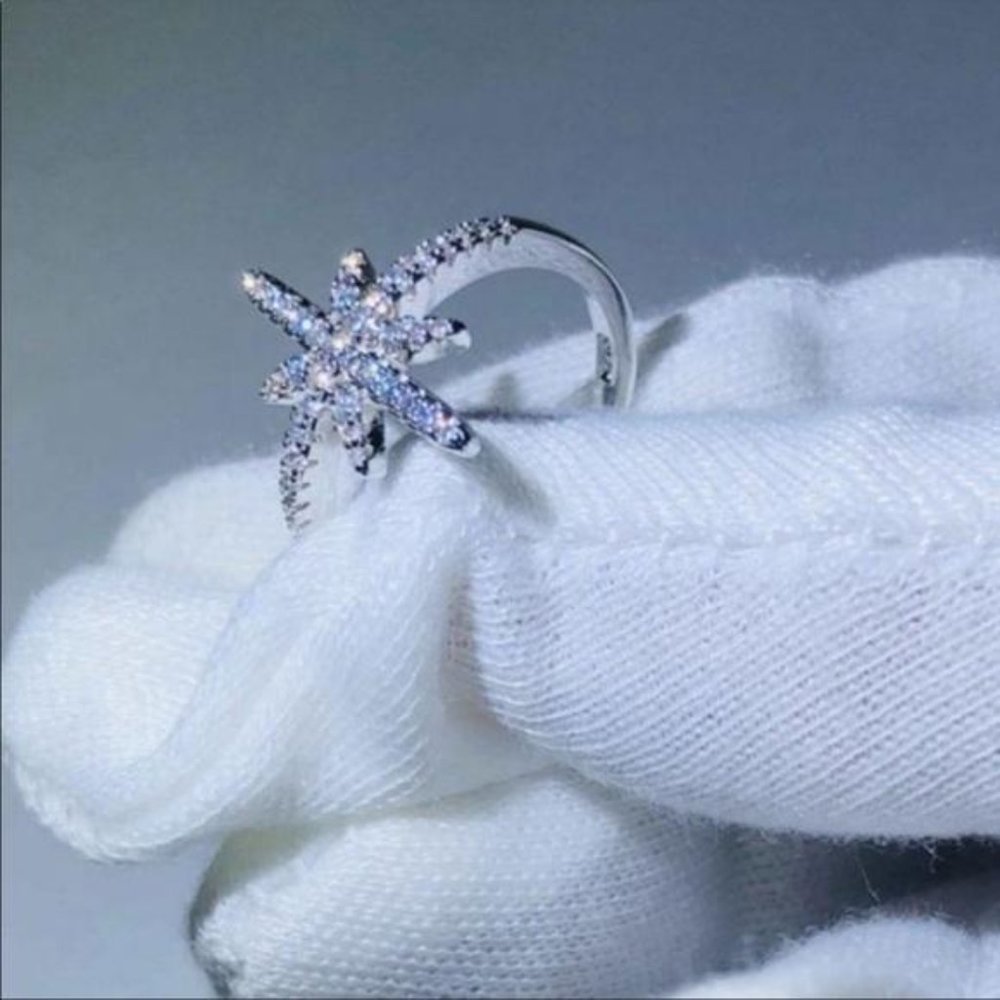 NEW 925 STERLING SILVER STAR SHOOTING DIAMOND RING, CUTE RING, SHINY RING. - Picture 2 of 7